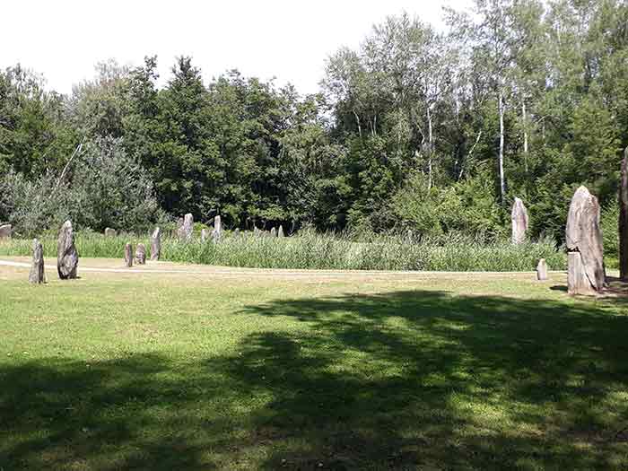 Les menhirs d'yverdon